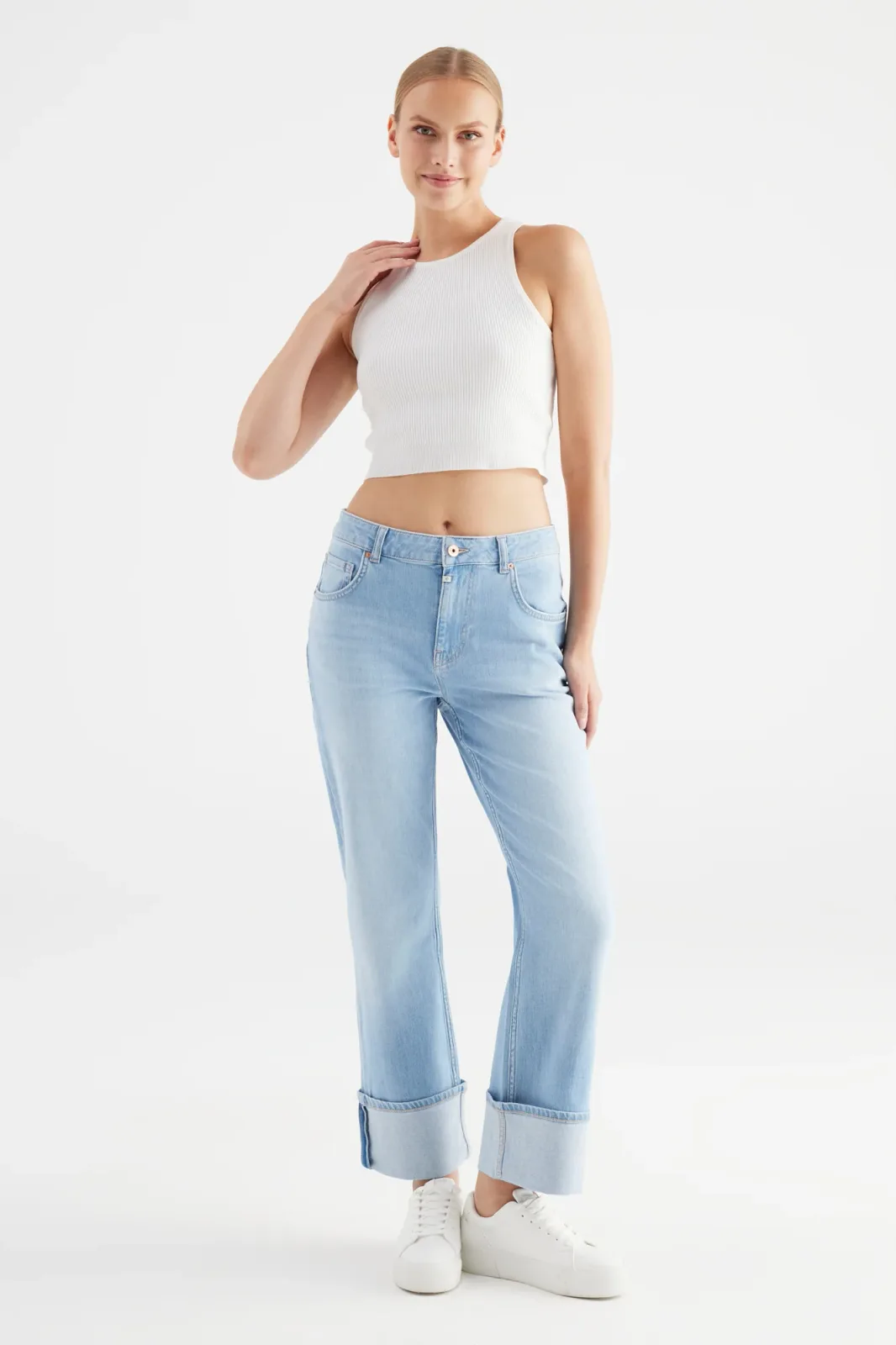 Cup of Joe Ruby Mid Waist Ankle Length Turn-up 5 Pocket Jeans Hellblau