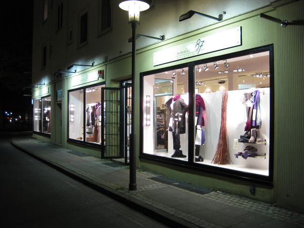 Nineteen87, Premium Casual für Damen in Bielefeld